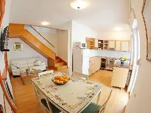 Apartamento Lili Flora