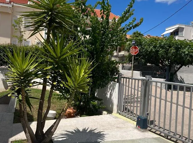 Apartamento Lili Flora *
