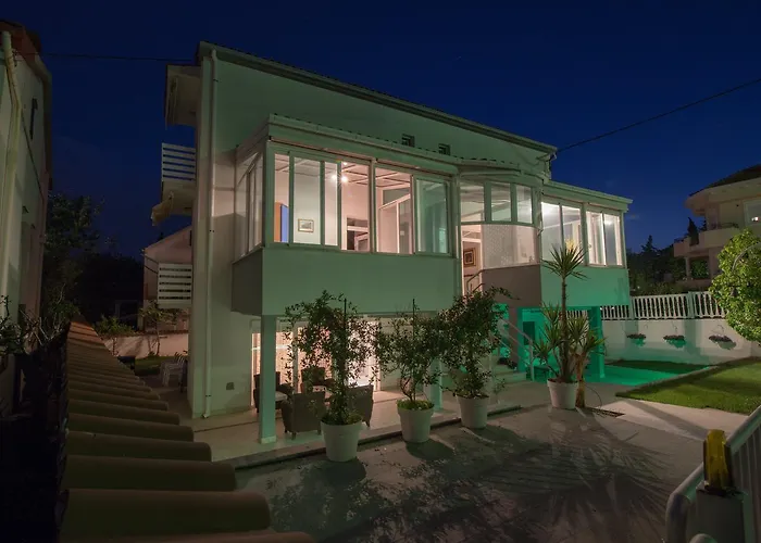 Lili Flora Lejlighed *