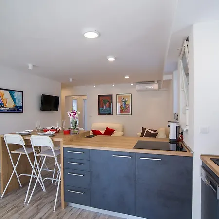 Lili Flora Apartament *