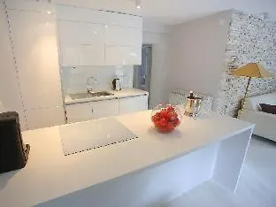 아파트 Lili Flora